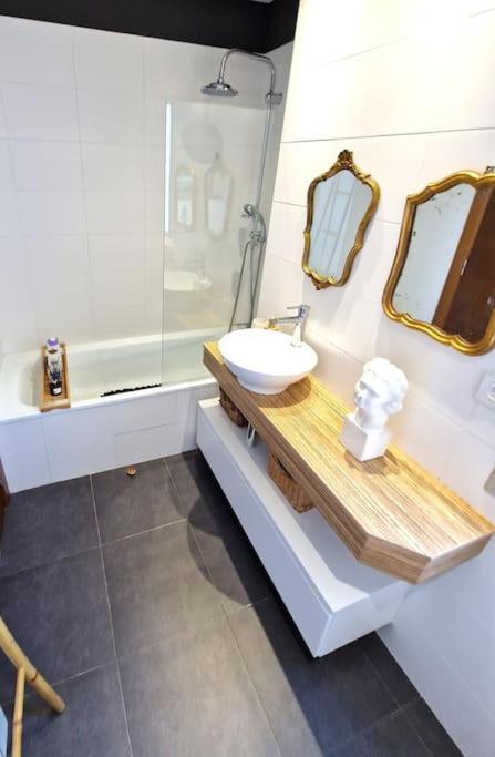 Apartamento Deluxe Vistas Al Mar Burela Eksteriør billede